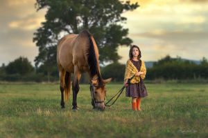 Naplemente, nyár, lovas fotózás, lovas gyerekfotózás
